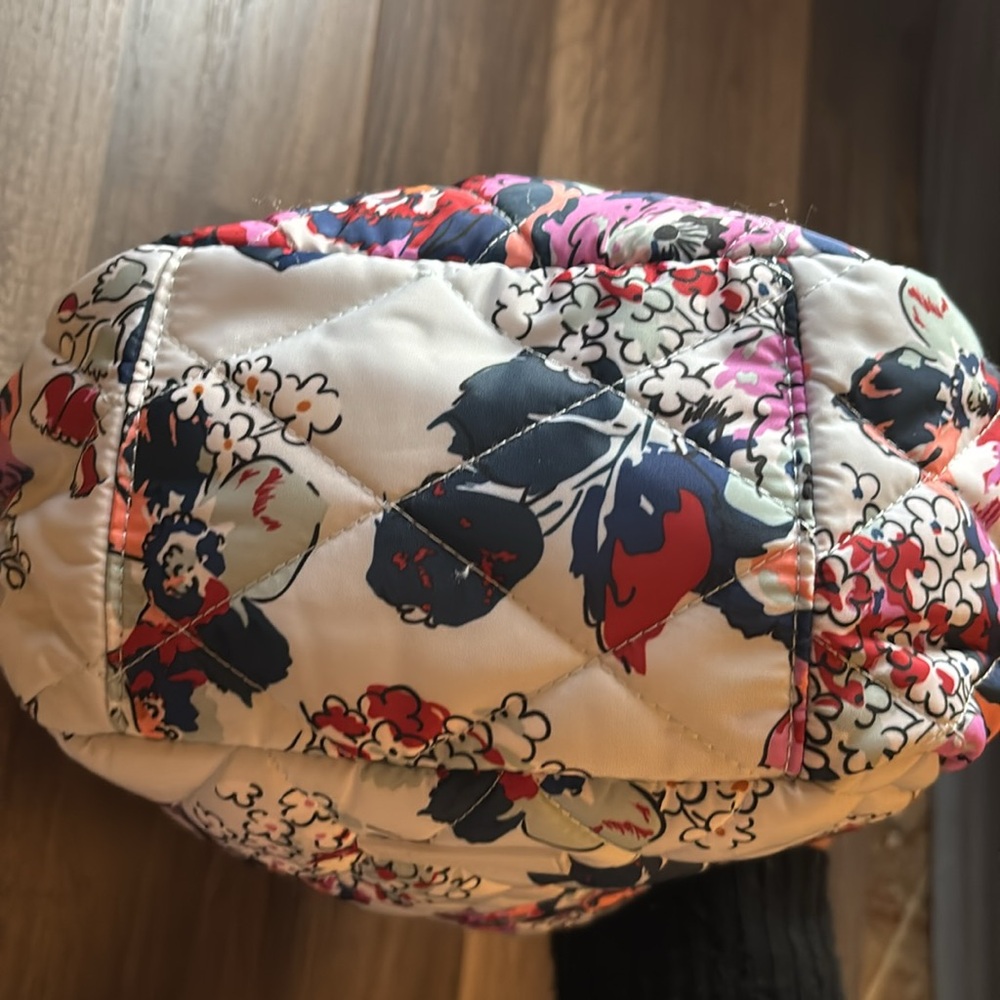 vera bradley ultralight Small Go Ahead Crossbody - Picture 4 of 5